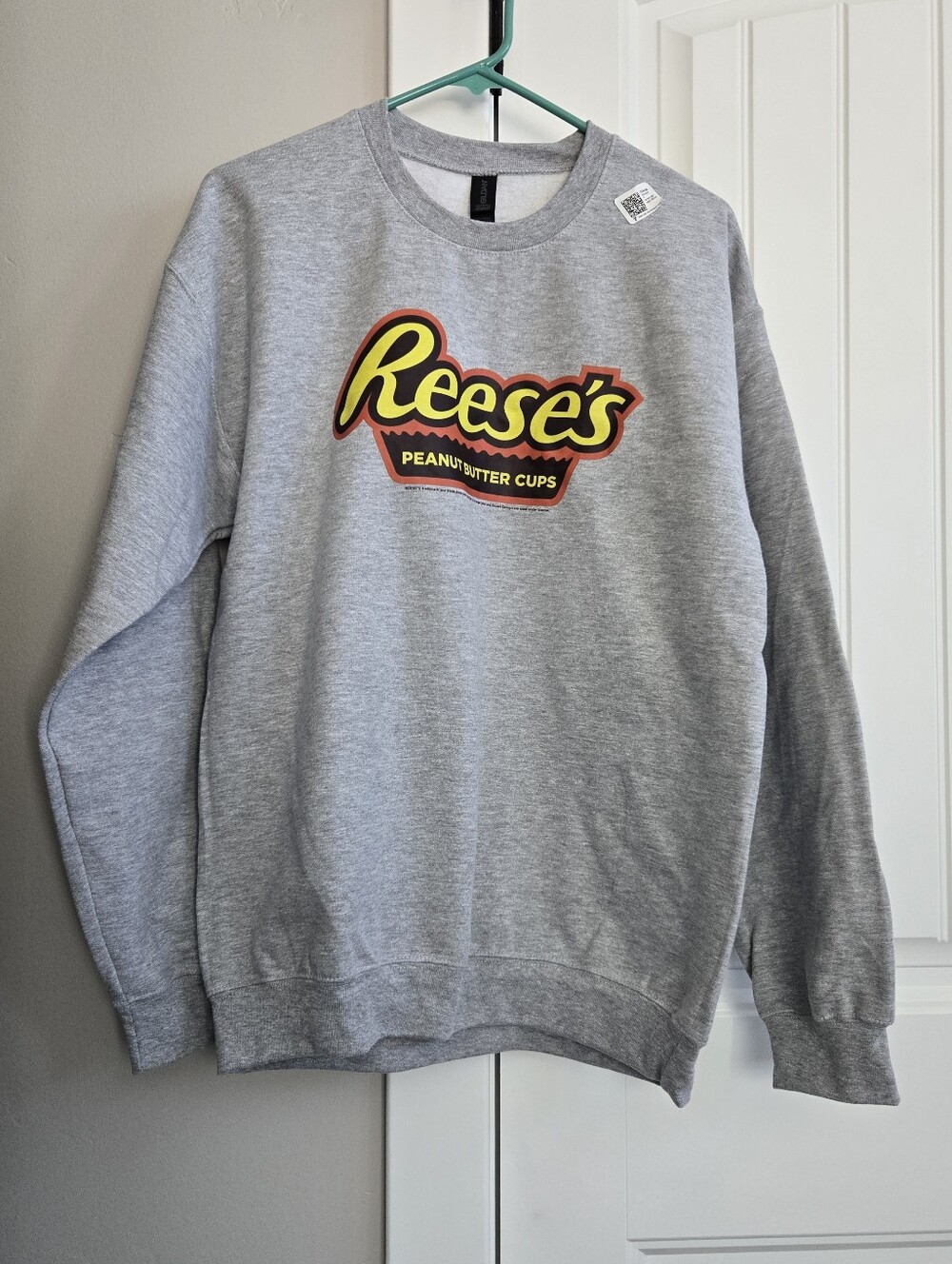Gildan Gray Crewneck Sweatshirt with Reese's Logo